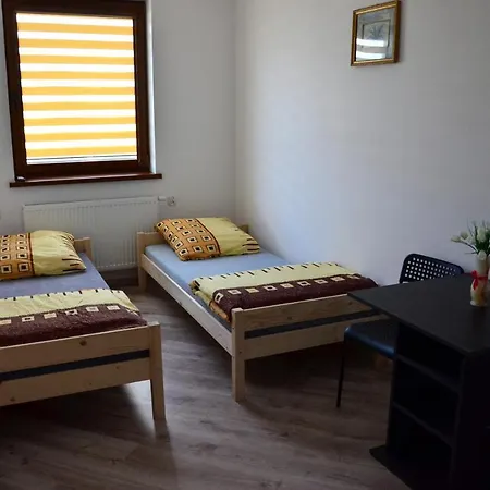 Aris Pokoje Goscinne Wojnicz Exterior foto