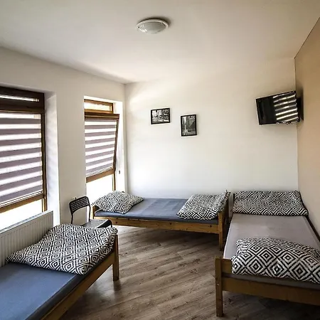 Aris Pokoje Goscinne Wojnicz Exterior foto
